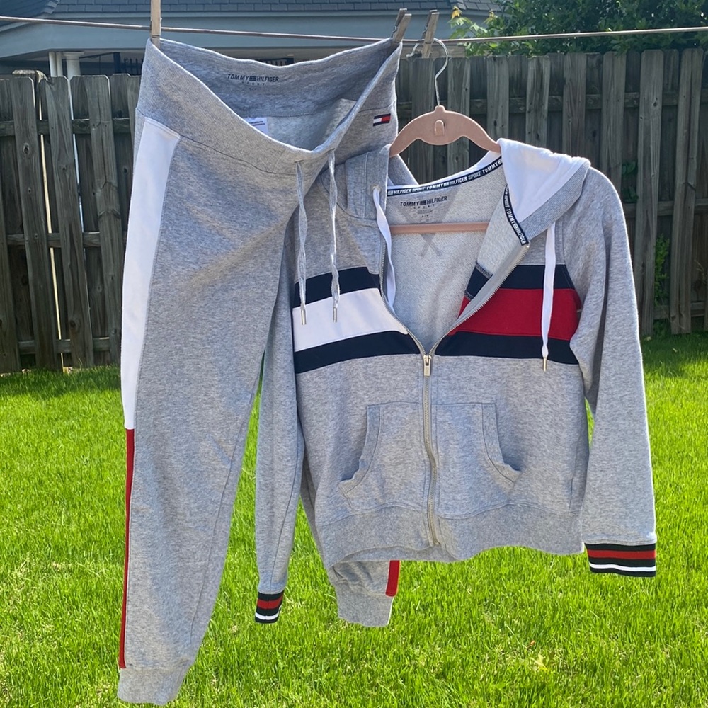 Tommy Hilfiger warm up suit